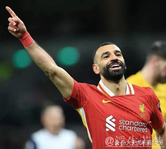 萨拉赫恩师透露斯洛特失去对33岁弟子的信任,利物浦陷入困境 萨拉赫恩师透露斯洛特失去对33岁弟子的信任,利物浦陷入困境